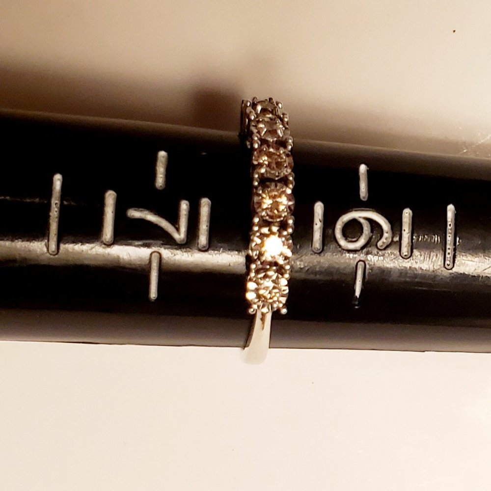 Brand  new 14K  beautiful  wedding  band - Picture 9 of 9